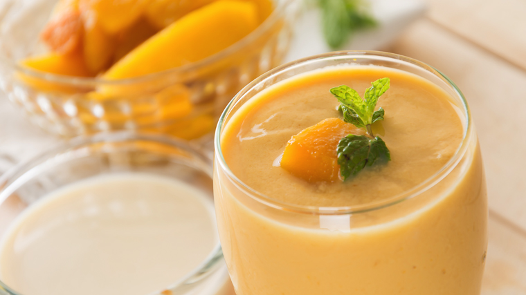 Easy And Creamy Mango Smoothie | Premier Health