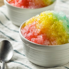 P-W-WMN95278-Eating-Snow-sm